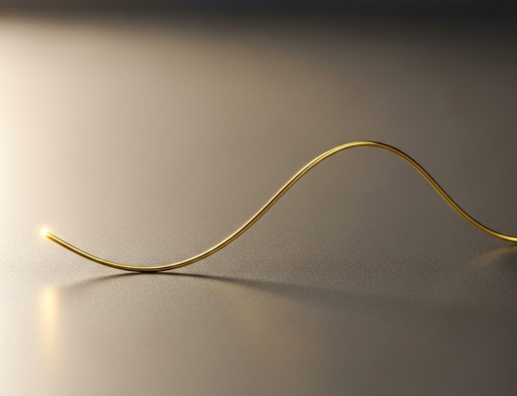 Single gold strand, subtle